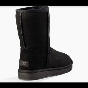 UGG Classic Short Boot, Never worn!🌸